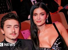 Pink carpet dei Bafta: Timothée Chalamet, Jessie Buckley e Leonardo DiCaprio tra le star ai premi cinematografici