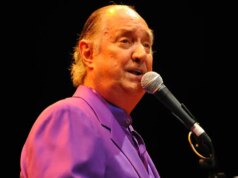 Il leggendario cantante Neil Sedaka è stato ricoverato d’urgenza in ospedale a Los Angeles