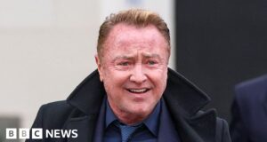 Lo spettacolo di Lord of the Dance “andrà avanti” mentre Flatley ottiene un’ingiunzione di emergenza