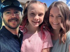 Il padre della cheerleader uccisa ha chiesto un controllo del welfare prima del ritrovamento dei corpi