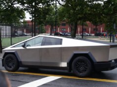 Gli adesivi per paraurti “L’ho comprato prima che Elon impazzisse” non funzioneranno sul nuovo Cybertruck da 60.000 dollari