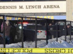 Tre morti, incluso il sospetto, nella sparatoria sulla pista di hockey del Rhode Island