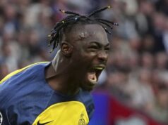 Il canadese Promise David è andato in barella nella partita del campionato belga