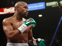 L’imbattuto Floyd Mayweather cube che tornerà alla boxe professionistica nove anni dopo il suo ritiro