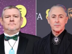 John Davidson di I Swear rivela di aver definito il conduttore dei Bafta Alan Cumming un “pedofilo”