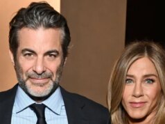 Jennifer Aniston offre uno sguardo adorabile al giorno di San Valentino con Jim Curtis