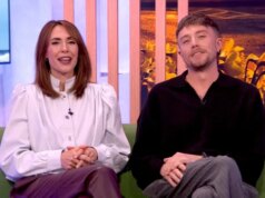 Il conduttore della BBC interrompe Harry Enfield dopo aver fatto una battuta “controversa” su Peter Mandelson