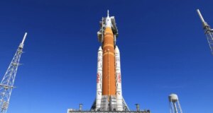 La NASA sta esplorando un ruolo ridotto per SLS man mano che diventa più accogliente con SpaceX