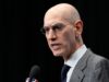 Adam Silver prenderà in considerazione la possibilità di cambiare il draft della lotteria, revocando le scelte per fermare il tank