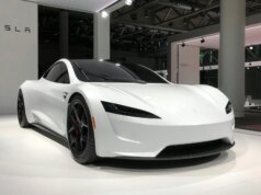 Dopo le porte nascoste, le ruote semisterzanti a forcella potrebbero presto passare di moda