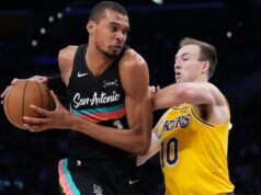 Wembanyama segna 37 su 40 nel primo tempo, guidando gli Spurs sui Lakers short-handed