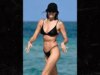 Irina Shayk mostra il corpo in bikini durante una giornata in spiaggia con la figlia a Miami