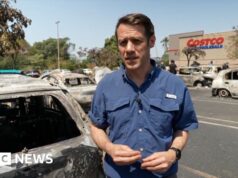 La BBC vede danni a Puerto Vallarta dopo la violenza del cartello messicano