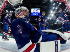 Swayman batte il centro della pasticceria