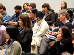 All’interno della conference della più importante società scientifica mondiale che critica Trump, spinge il DEI, pronomi: “Sembrava un funerale”