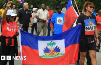 Un giudice statunitense blocca temporaneamente la revoca delle protezioni contro l’espulsione dei migranti haitiani