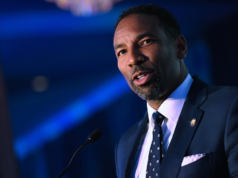 Newsom cube al pubblico della Georgia: “Sono come te… sono un ragazzo 960 SAT”