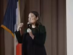 “So a malapena cosa sta dicendo”: AOC risponde a Trump dopo aver definito lo spettacolo dell’intervallo del Tremendous Bowl di Dangerous Bunny “il peggiore di sempre”