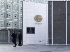 La polizia di Parigi ha fatto irruzione nell’Arab World Institute in relazione all’indagine su Epstein