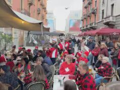 «L’ambiance est débile»: un bar a Milano deve essere il luogo d’incontro dei partigiani canadesi per le partite olimpiche di hockey