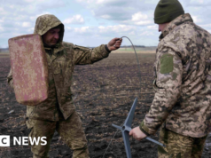 Musk taglia l’accesso a Starlink per le forze russe, dando all’Ucraina un vantaggio in prima linea