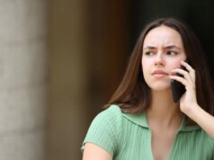 I residenti nello stato di Washington hanno premuto 2 per lo spagnolo. Il Bot parlava invece un inglese con accento spagnolo