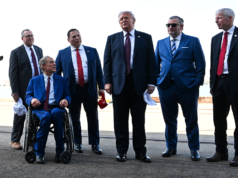 Trump propone Ted Cruz alla Corte Suprema e scherza sul fatto che otterrebbe un voto bipartisan al 100% per “tirarlo fuori da lì”