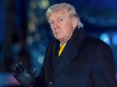 Rivelato: Trump ha chiamato il capo della polizia per sostenere l’indagine Epstein e i legislatori hanno nominato 6 uomini protetti dall’esposizione