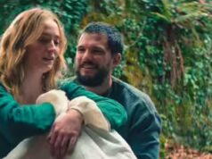 ‘The Dreadful’: Sophie Turner e Package Harington reagiscono al loro bacio esilarante e imbarazzante