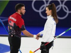 “Sono davvero courageous persone”: i bigodini ridono a caso nei momenti chiave