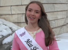 La vincitrice del concorso Kayleigh Bush strappa Miss America dopo essere stata privata della corona