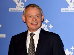 Il sito dei viaggiatori contrastato dall’attore Martin Clunes viene raccomandato per l’approvazione del consiglio