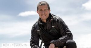 Bear Grylls aiuta le famiglie a riparare le spaccature sulla sua isola privata