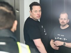 “Davvero oltre le parole!”: il conflitto di Tesla con un sindacato tedesco sta sfuggendo di mano