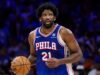 Embiid dei 76ers salterà almeno tre partite per infortunio obliquo