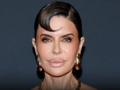 Lisa Rinna presumibilmente coperta dal tetto alla festa della première di “Traitors”.