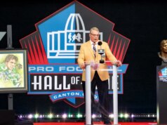 Trump grazia 5 ex giocatori della NFL per crimini tra cui il traffico di droga