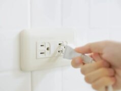 Smetti di lasciare questi 7 dispositivi collegati: un ingegnere elettrico spiega perché