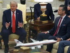 La flotta VIP dell’aeronautica americana viene ridipinta nella tavolozza preferita di Trump, dicono le fonti