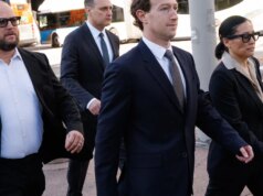 Il giudice rimprovera la squadra di Mark Zuckerberg per aver indossato gli occhiali Meta durante il processo