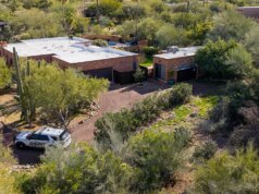 Il guanto trovato vicino alla casa di Nancy Guthrie sembra corrispondere al sospetto nel video, cube l’FBI