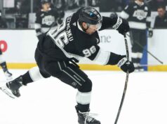 L’attaccante dei Kings Andrei Kuzmenko viene operato per la rottura del menisco