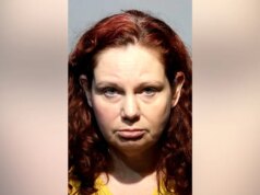 Insegnante della Florida accusata di presunta relazione sessuale con una studentessa che viveva con lei