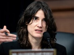 La grafica della decapitazione del pollo di Home Dem ha “inorridito” i suoi compagni di stanza del faculty: “Il sangue andava ovunque”