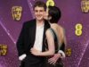 Paul Mescal e Gracie Abrams si baciano ai BAFTA mentre si presentano come ufficiali sul tappeto rosso