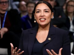 Trump dà fuoco allo “stupido” spettacolo di Monaco dell’AOC e innesca una nuova battaglia con i democratici progressisti