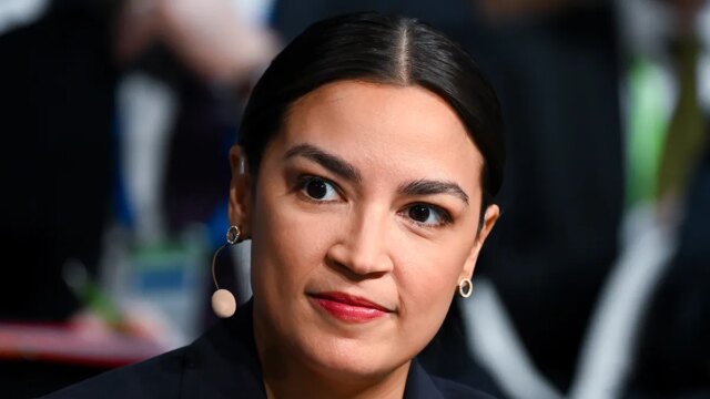 ocasio-cortez-munich.jpg