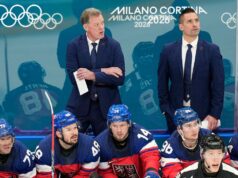 L’allenatore ceco critica ironicamente gli arbitri che hanno sbagliato la chiamata di troppi uomini