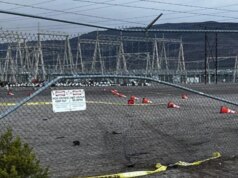 Un’auto che ha speronato una sottostazione elettrica vicino a Las Vegas è stata indagata per possibile terrorismo