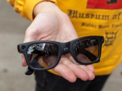 Il mondo è in fiamme e Meta vede un’opportunità per aggiungere il riconoscimento facciale agli occhiali intelligenti